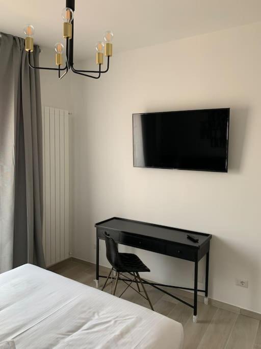 Apartamento Trilocale Con Vista E Due Bagni Vicino Citylife Milán