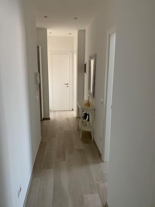 Trilocale Con Vista E Due Bagni Vicino Citylife Apartamento Milán