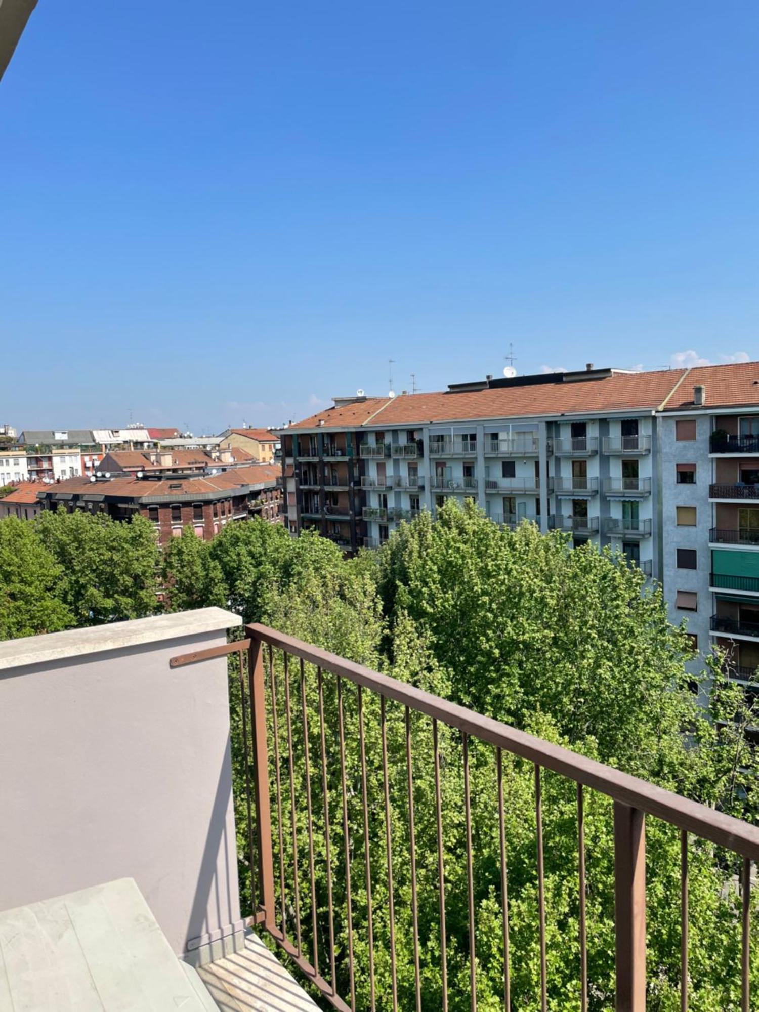 Trilocale Con Vista E Due Bagni Vicino Citylife Milán